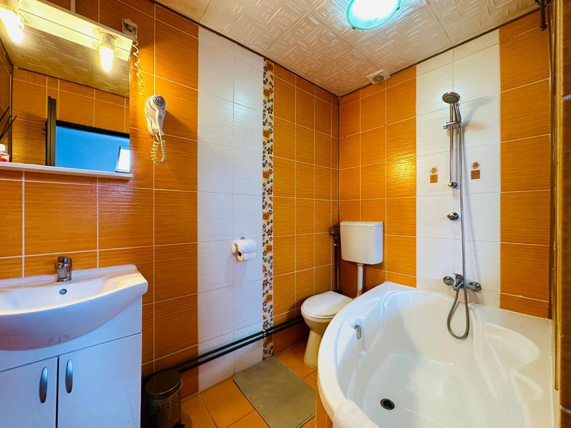Отель Complex Select Медиаш Экстерьер фото