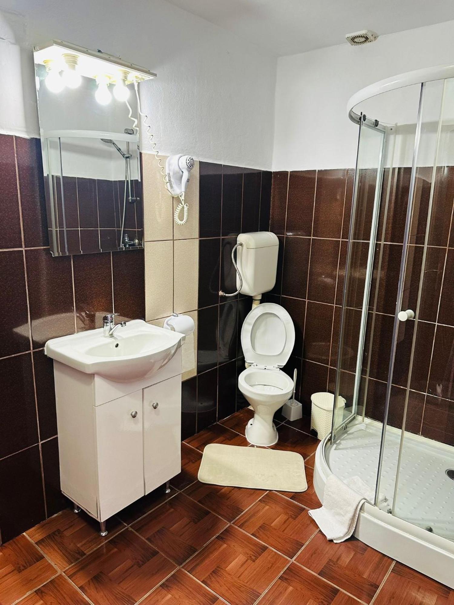 Отель Complex Select Медиаш Экстерьер фото